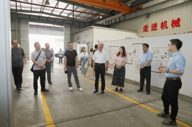 实地观摩促交流 手艺赋能助生长 | 山东省淄博市淄川区总工会党组成员、副主席冯进明一行莅临NG电子游戏纸业调研交流